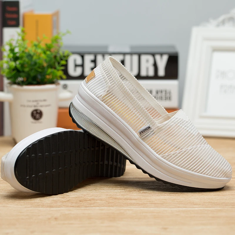 2023 Gyöngy képernyő szövet hintacipő kivájt muffin alsó Joker trend kényelmes sportcipők cipő emelésére nők.