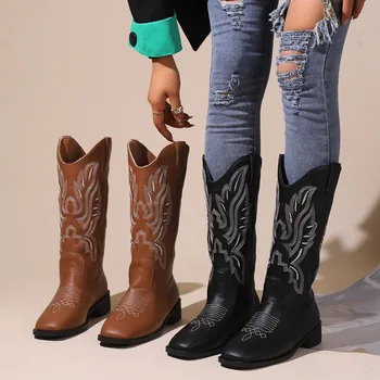 2023 Platform cowboy csizma Női Őszi téli divat Bőr csizma Divat szögletes fej Alacsony magas sarkú cipő Női designer cipők 42
