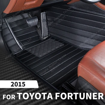 Egyedi szénszálas stílusú padlószőnyegek Toyota Fortuner 2015 lábszőnyeghez Autó belső kiegészítők