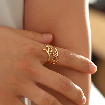 Egyedi születés Virág név gyűrűk nőknek Arany színű rozsdamentes acél állítható ujjgyűrűk Személyre szabott születésnapi ékszer ajándék
