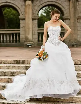 Esküvői vendég elegáns alkalmi pánt nélküli hímzésGyöngyfűző báli ruha Földig érő Organza esküvői ruha