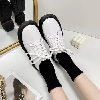 Fehér gótikus aranyos japán stílusú Lolita kerek lábujj közepes sarkú cipővel Mary Jane fekete cipő nőknek 2023 női nyári lábbeli