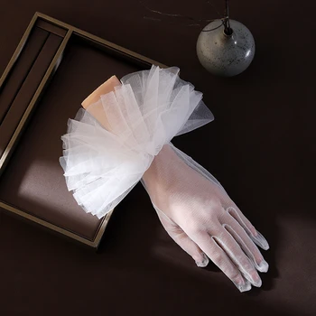 Fehér ujjú rövid menyasszonyi kesztyű, átlátszó csuklóhossz Esküvői kesztyű, alkalmas női esküvői kiegészítőkhöz