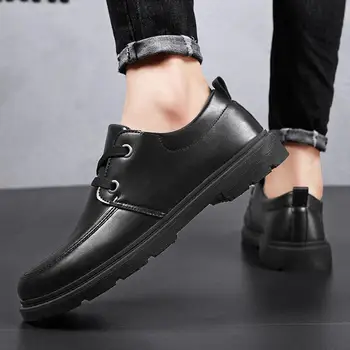Férfi cipők Őszi lélegző tornacipők Férfi 2023 Új divatos alkalmi társascipő Vastag fenekű fiú fehér cipő