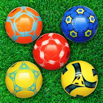 Hordozható professzionális futballlabda PVC többszínű vízálló nyomásálló méret 5 gyakorló sport futballlabda csapatmunkához