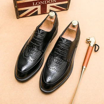 Kézzel készített férfi szárnyvég Oxford cipők fekete bőr brogue férfi formális bőrcipők klasszikus üzleti formális férfi cipők