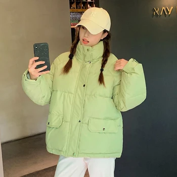 Laza pamutkabát nők 2024 Téli új divat koreai rövid kenyér ruházat Parka vastag meleg állvány gallér párnázott kabátok Hölgyek