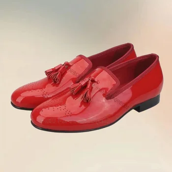 Piros bojtok Dekor Lakkbőr Légáteresztő naplopók Divatcsúszda a férfi cipőkön Luxus kézzel készített party ünnep iroda Férfi ruha cipők