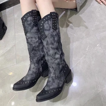 Téli cipők nőknek Slip-on szegecs Női térdig érő csizma Szögletes sarok Med Heel Ladies Western Boots Plus size cipő női